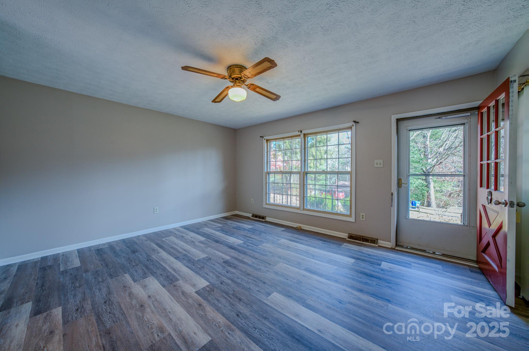 43 Lancelot Lane Asheville NC 28806