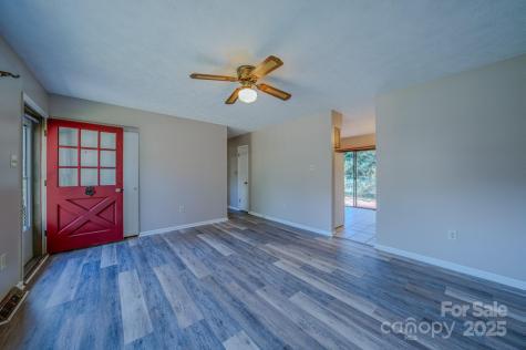 43 Lancelot Lane Asheville NC 28806