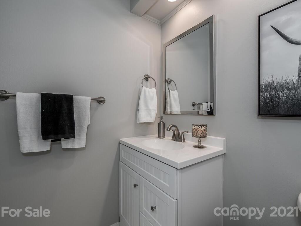 9145 Kings Canyon Drive Charlotte NC 28210