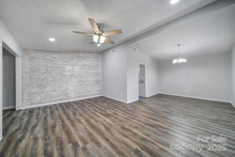6513 Old Post Road Charlotte NC 28212