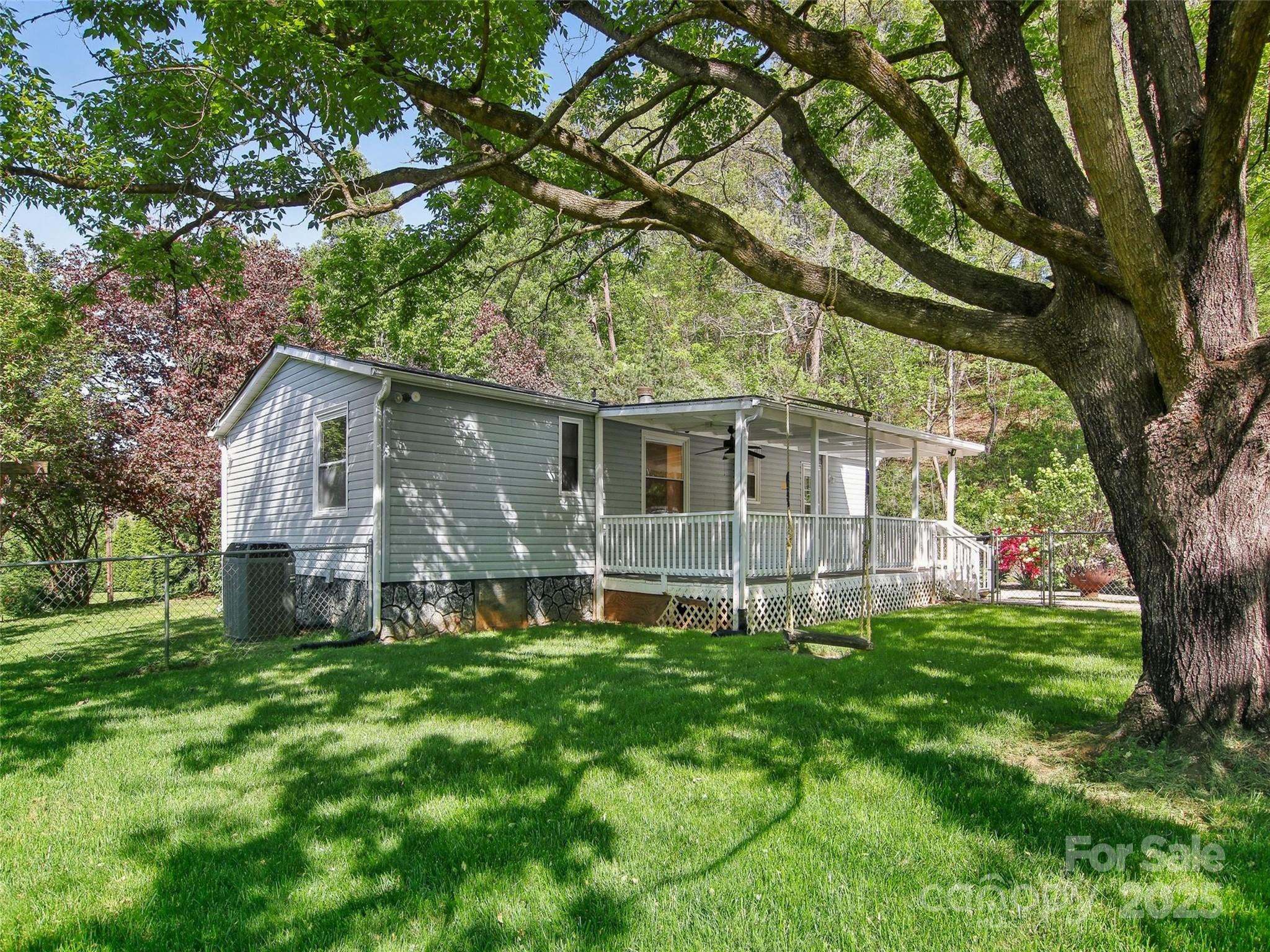30 Griffin Lane Candler NC 28715