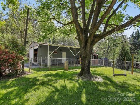 30 Griffin Lane Candler NC 28715