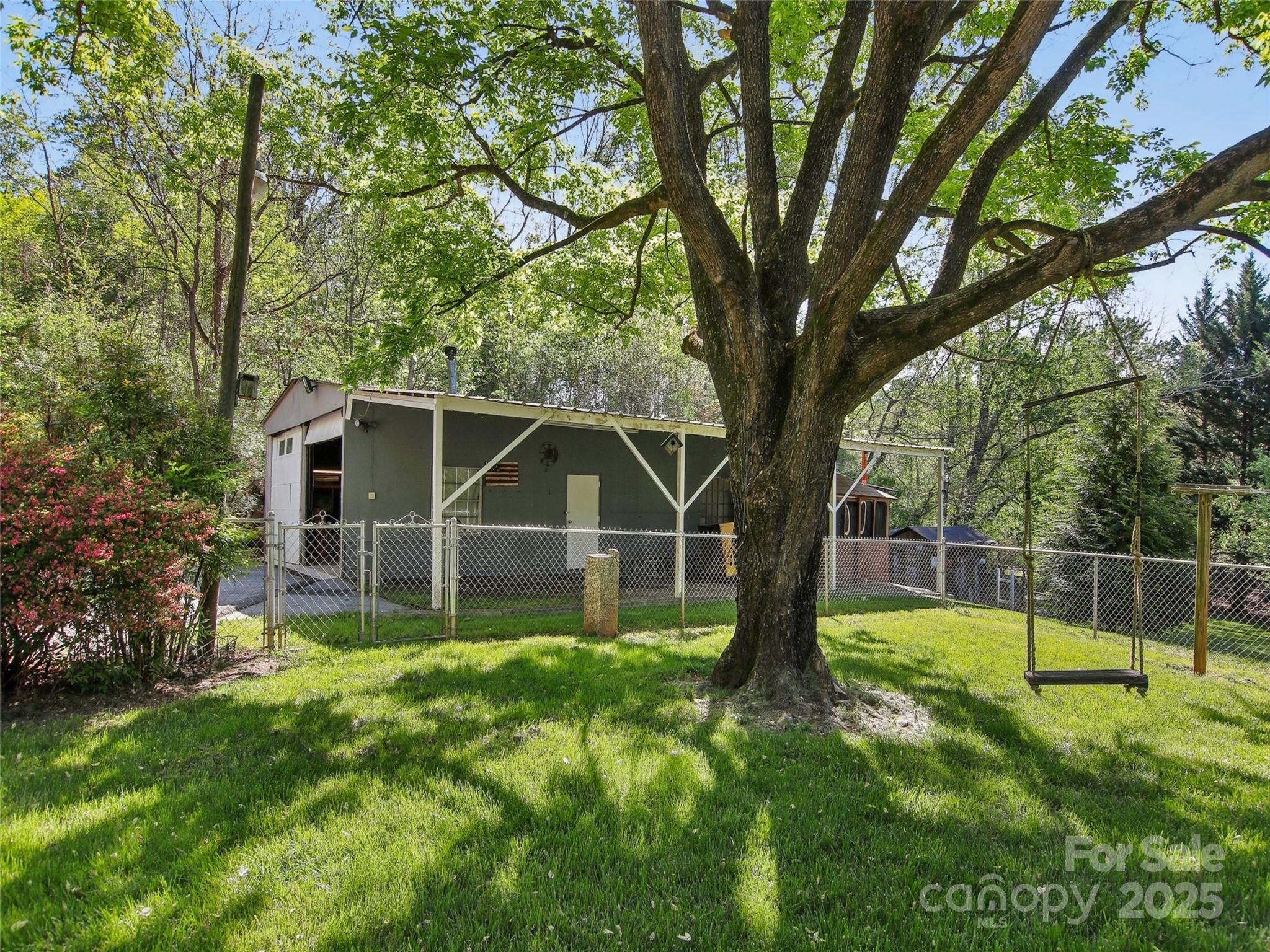 30 Griffin Lane Candler NC 28715