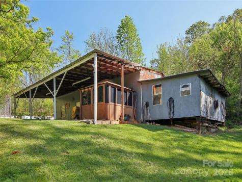 30 Griffin Lane Candler NC 28715