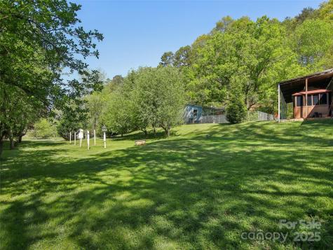 30 Griffin Lane Candler NC 28715