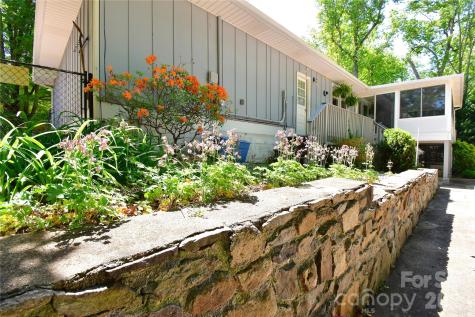88 Botany Drive Asheville NC 28805
