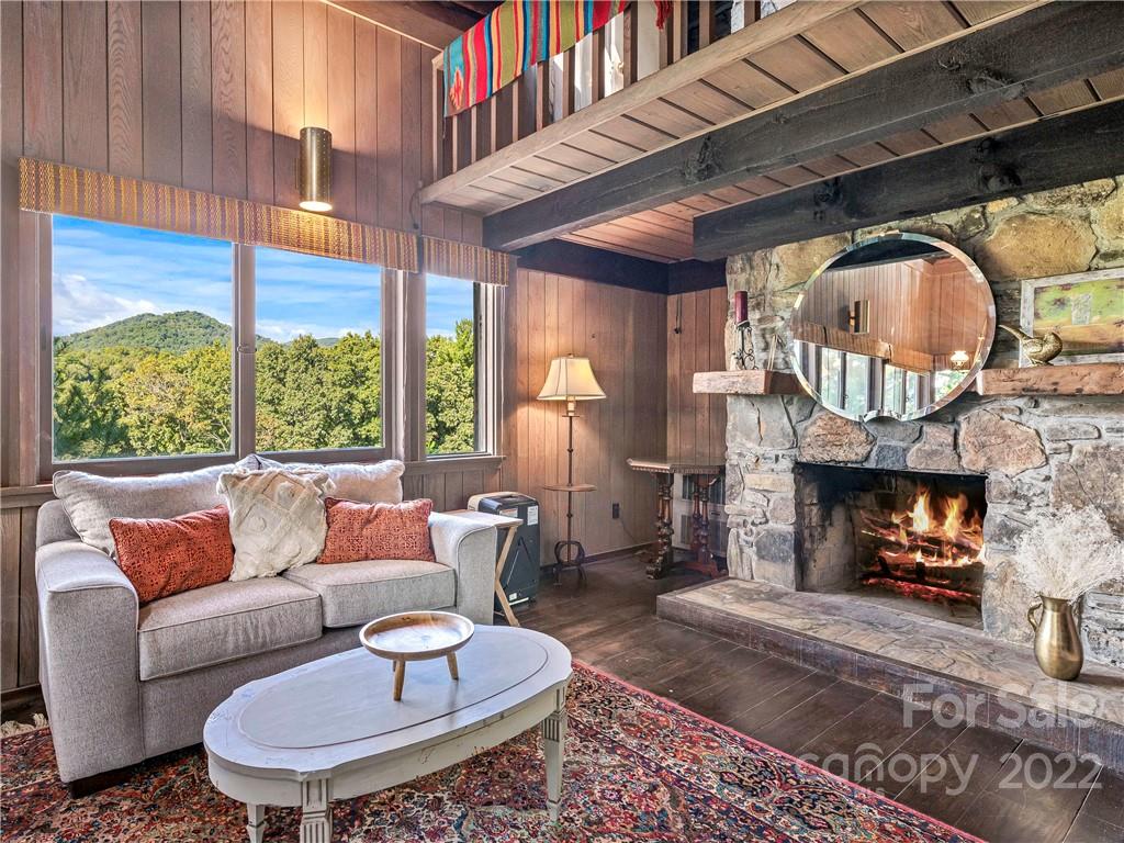 8, 50 And 200 Cc Farm Road Burnsville NC 28714