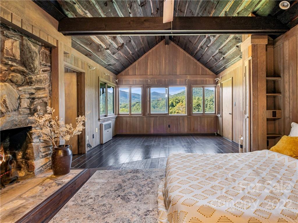 8, 50 And 200 Cc Farm Road Burnsville NC 28714