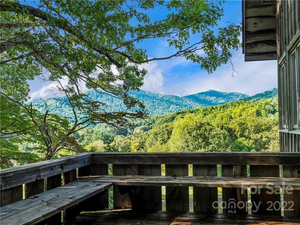 8, 50 And 200 Cc Farm Road Burnsville NC 28714