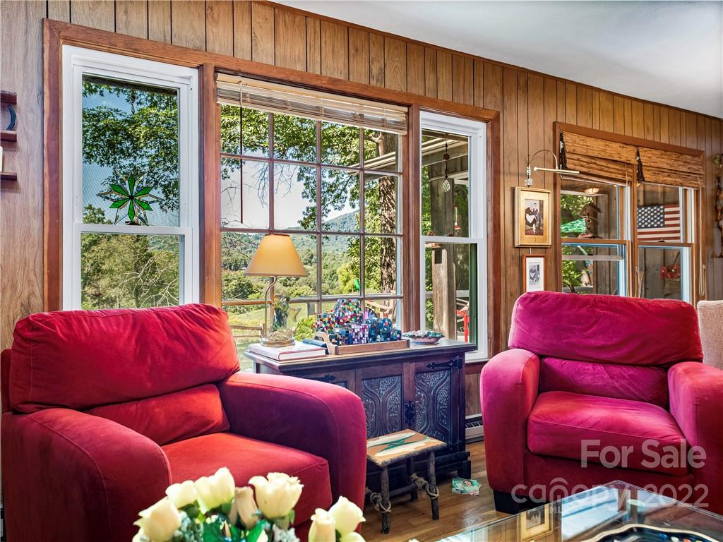 8, 50 And 200 Cc Farm Road Burnsville NC 28714