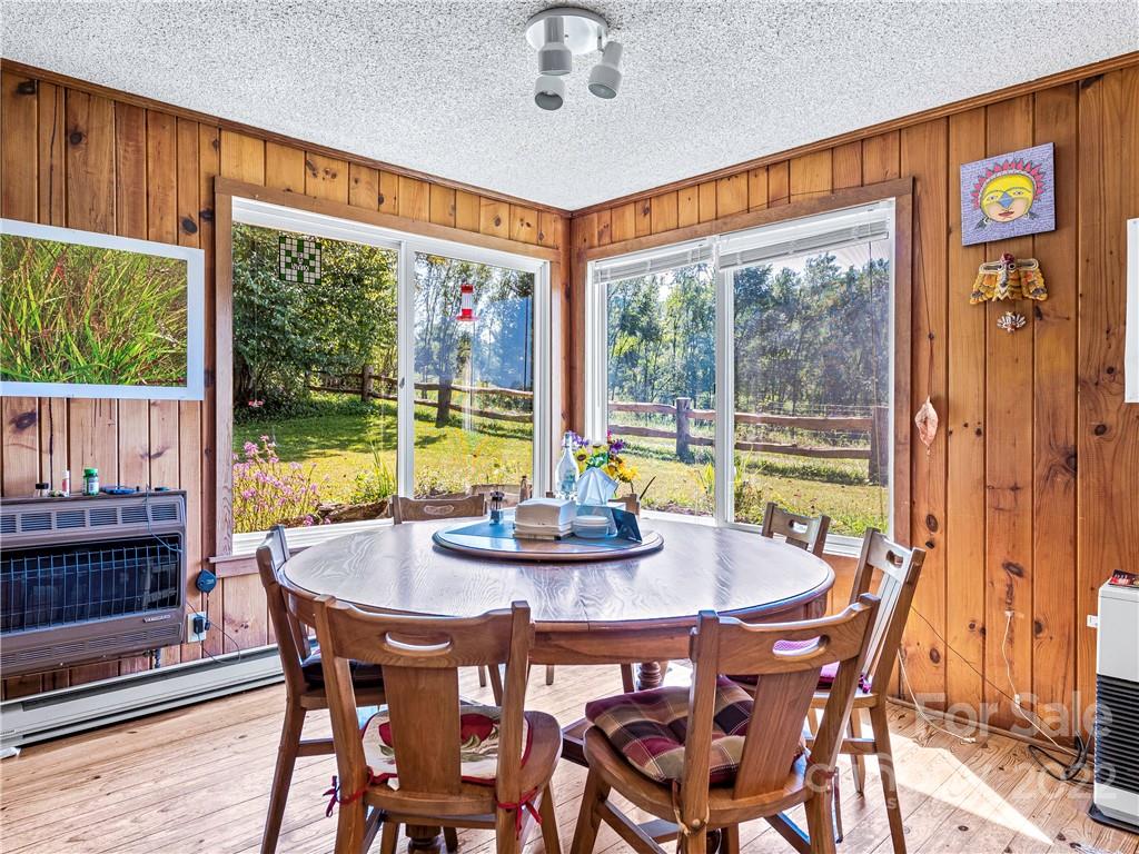 8, 50 And 200 Cc Farm Road Burnsville NC 28714