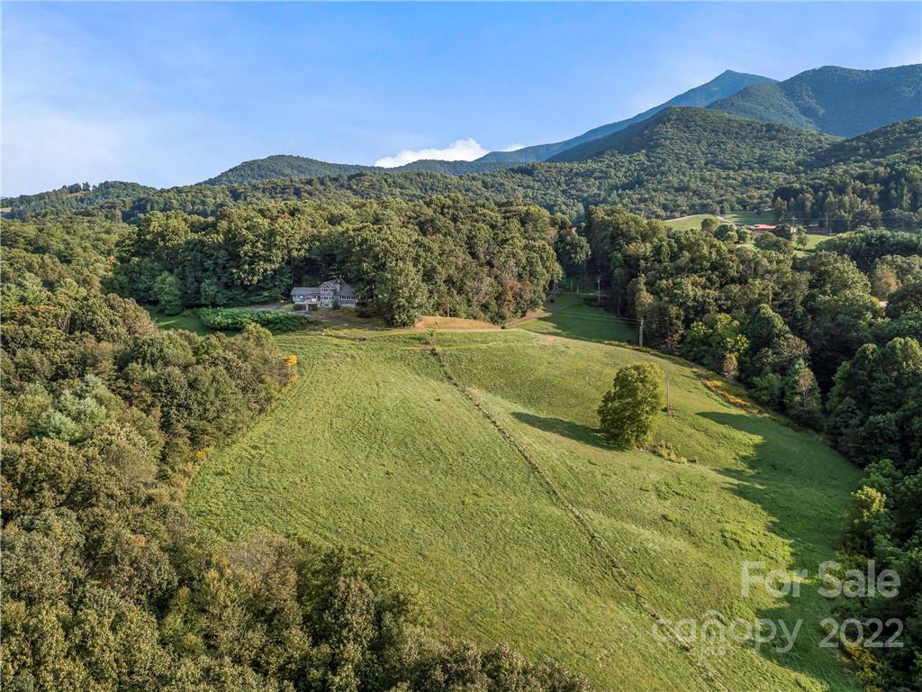 8, 50 And 200 Cc Farm Road Burnsville NC 28714