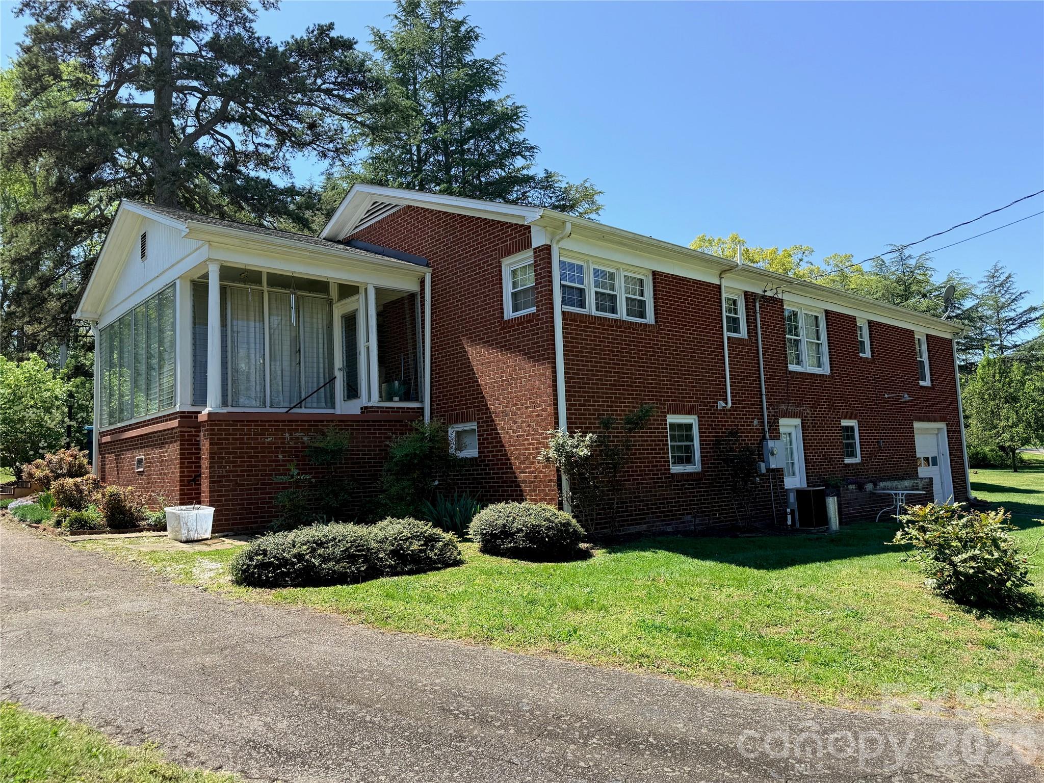 261 Old Caroleen Road Forest City NC 28043