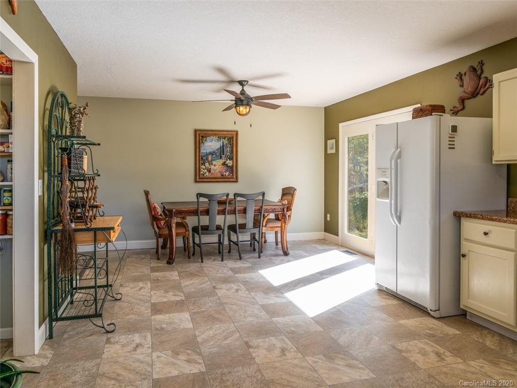 2705 Bear Creek Road Marshall NC 28753