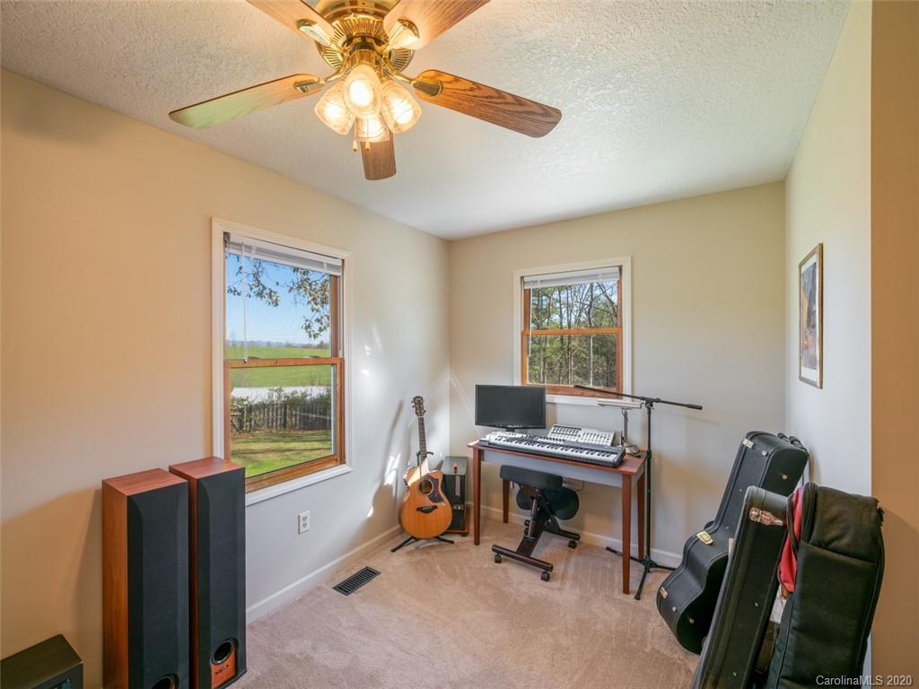 2705 Bear Creek Road Marshall NC 28753