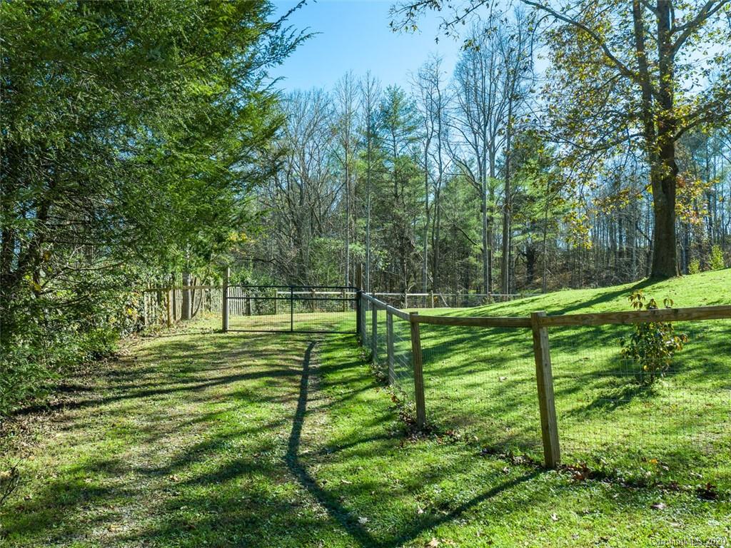 2705 Bear Creek Road Marshall NC 28753