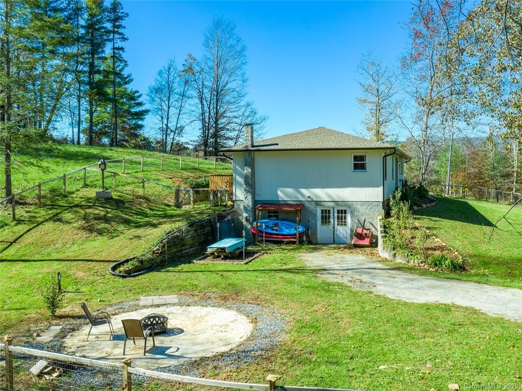 2705 Bear Creek Road Marshall NC 28753