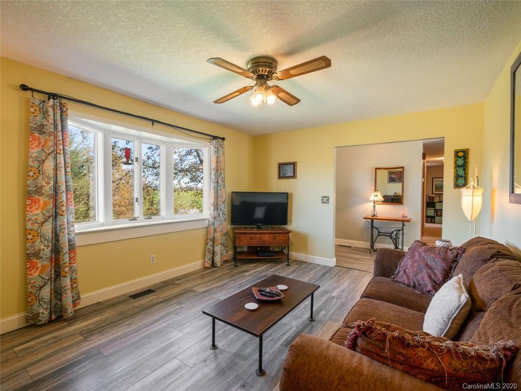 2705 Bear Creek Road Marshall NC 28753