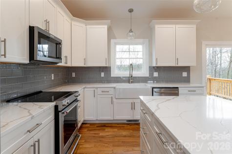 224 Country Drive Mars Hill NC 28754