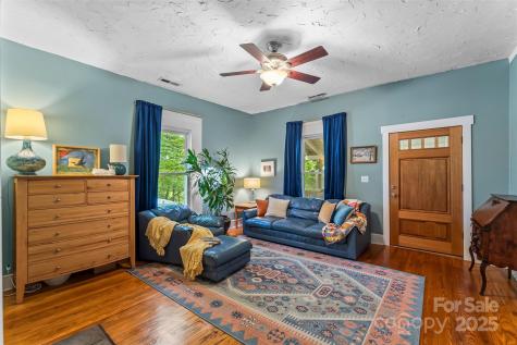 15 Forsythe Street Asheville NC 28801