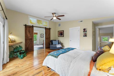15 Forsythe Street Asheville NC 28801