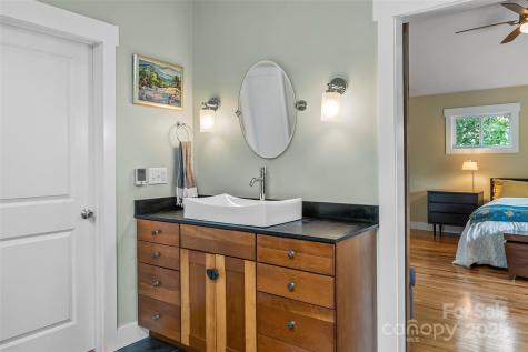 15 Forsythe Street Asheville NC 28801