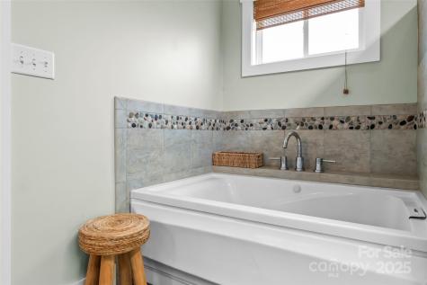 15 Forsythe Street Asheville NC 28801
