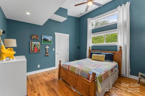 15 Forsythe Street Asheville NC 28801
