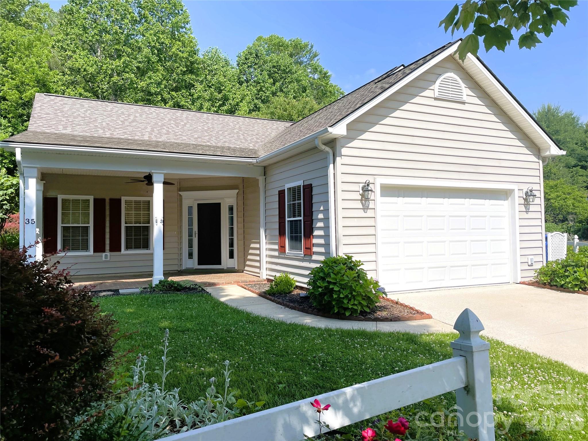 35 Sheffield Place Brevard NC 28712
