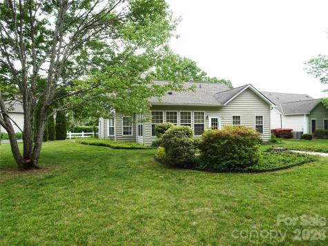 35 Sheffield Place Brevard NC 28712