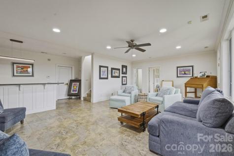 5230 Roy Mcgalliard Avenue Morganton NC 28655