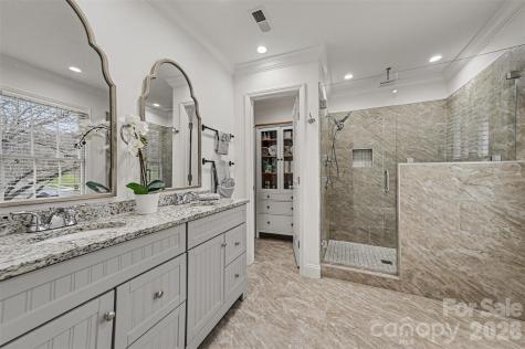 1015 Chelsea Place Matthews NC 28105