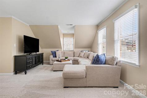 1015 Chelsea Place Matthews NC 28105