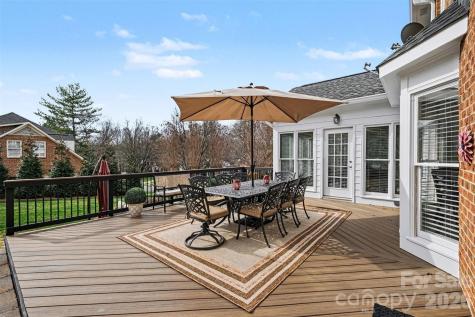 1015 Chelsea Place Matthews NC 28105