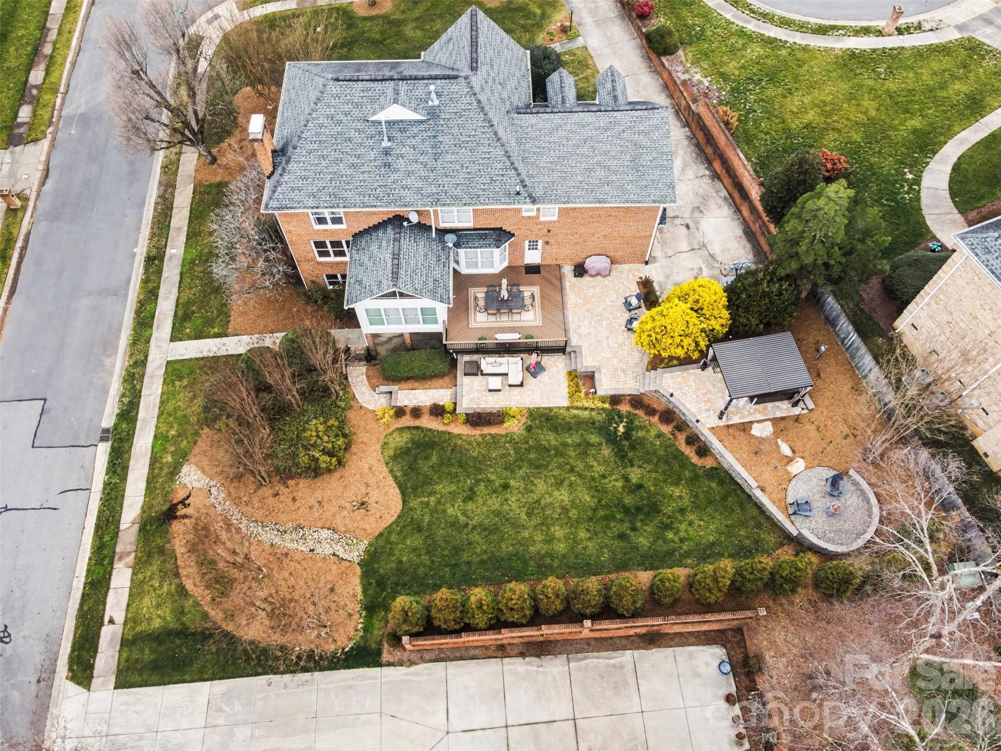 1015 Chelsea Place Matthews NC 28105
