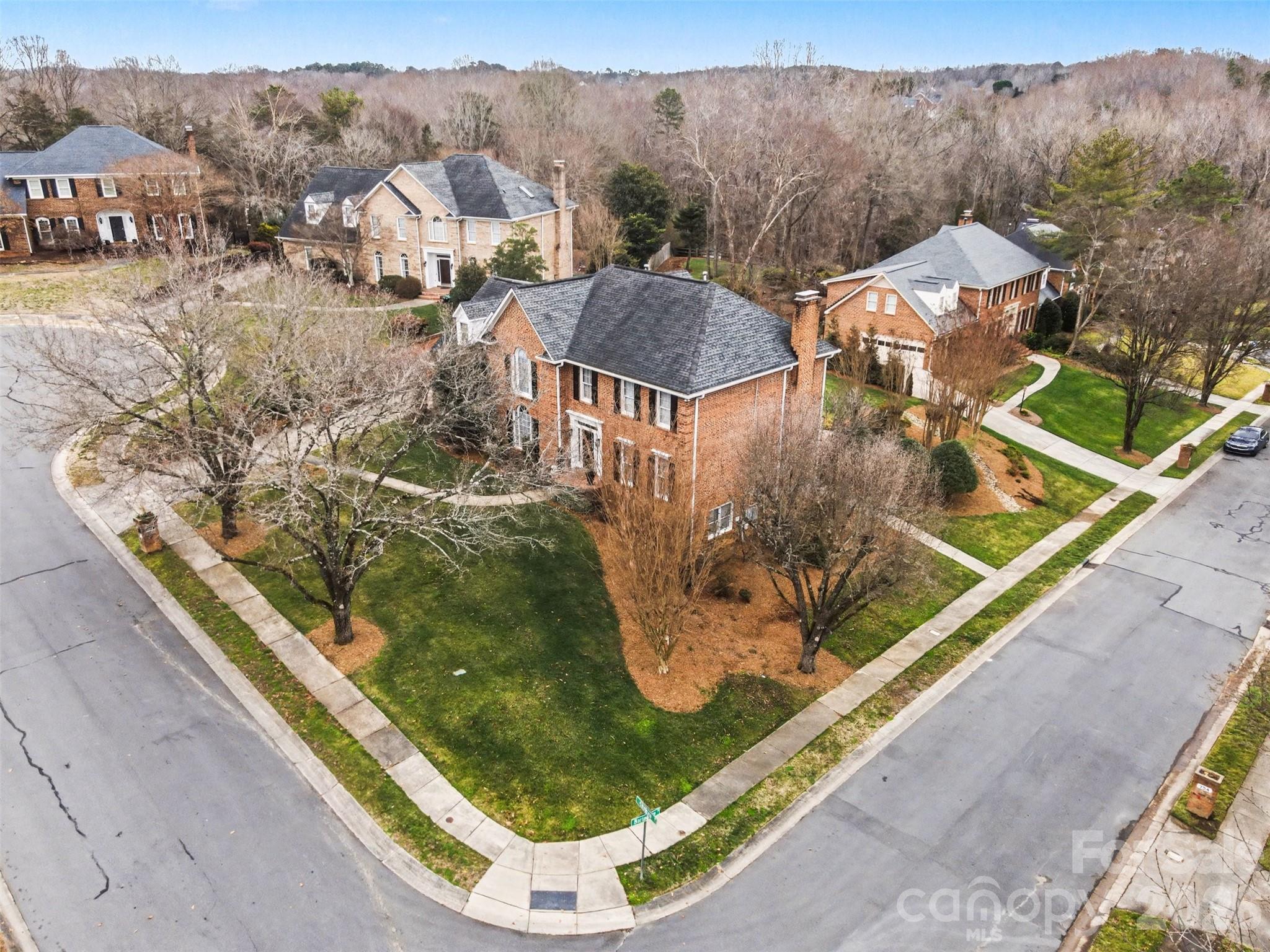 1015 Chelsea Place Matthews NC 28105