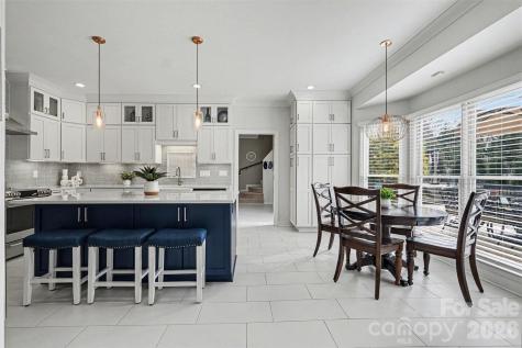 1015 Chelsea Place Matthews NC 28105