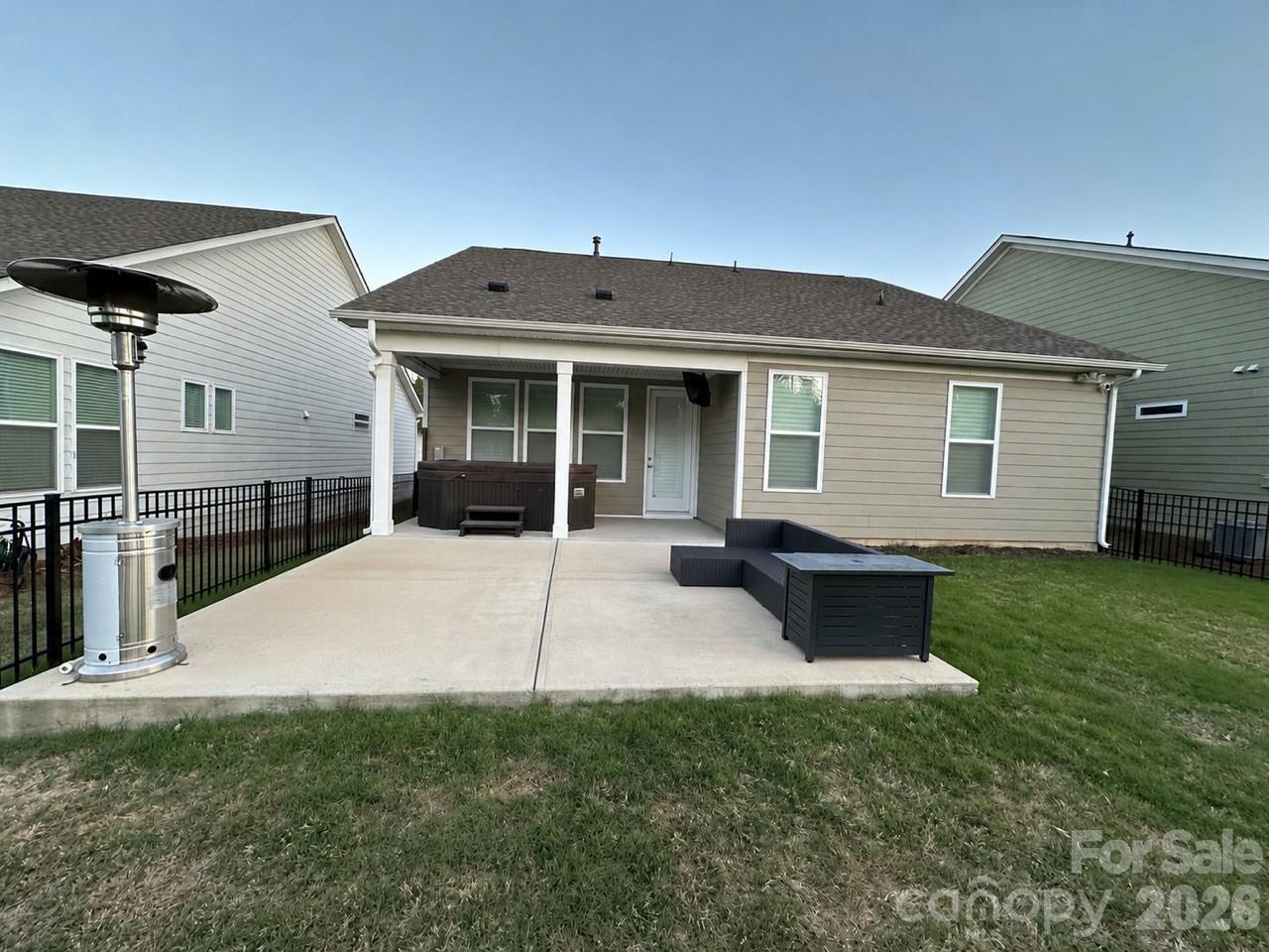 12417 Old Iron Lane Charlotte NC 28215