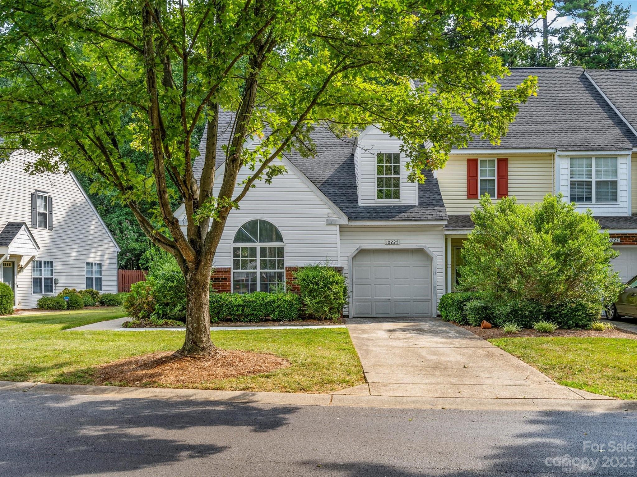 10225 University Park Lane Charlotte NC 28213