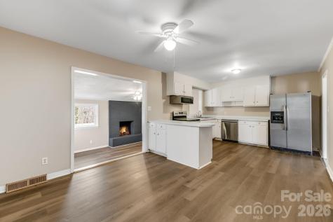 64 Pleasant Ridge Drive Asheville NC 28805