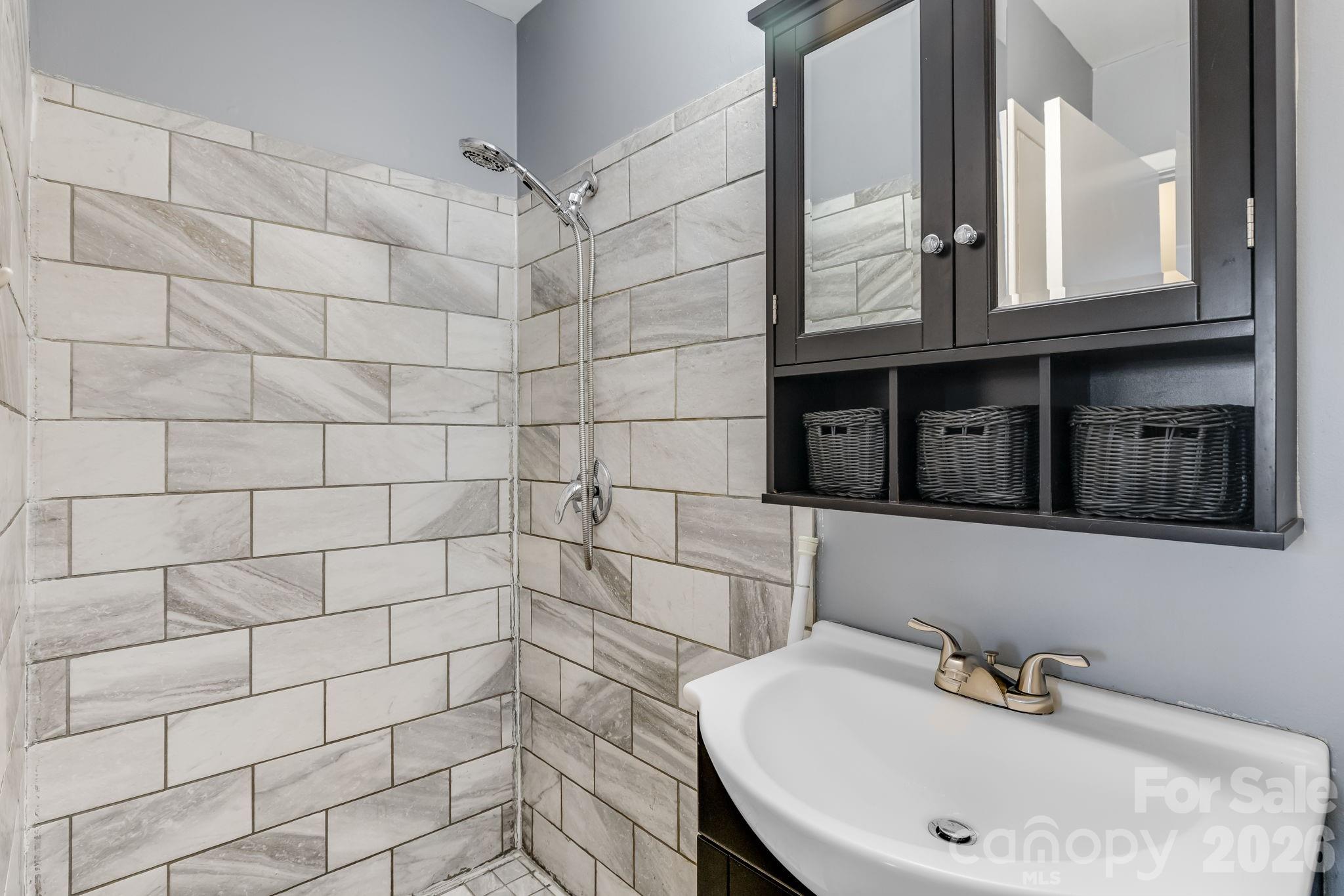 64 Pleasant Ridge Drive Asheville NC 28805