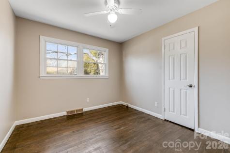 64 Pleasant Ridge Drive Asheville NC 28805