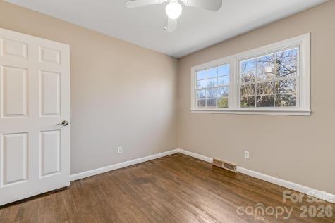 64 Pleasant Ridge Drive Asheville NC 28805