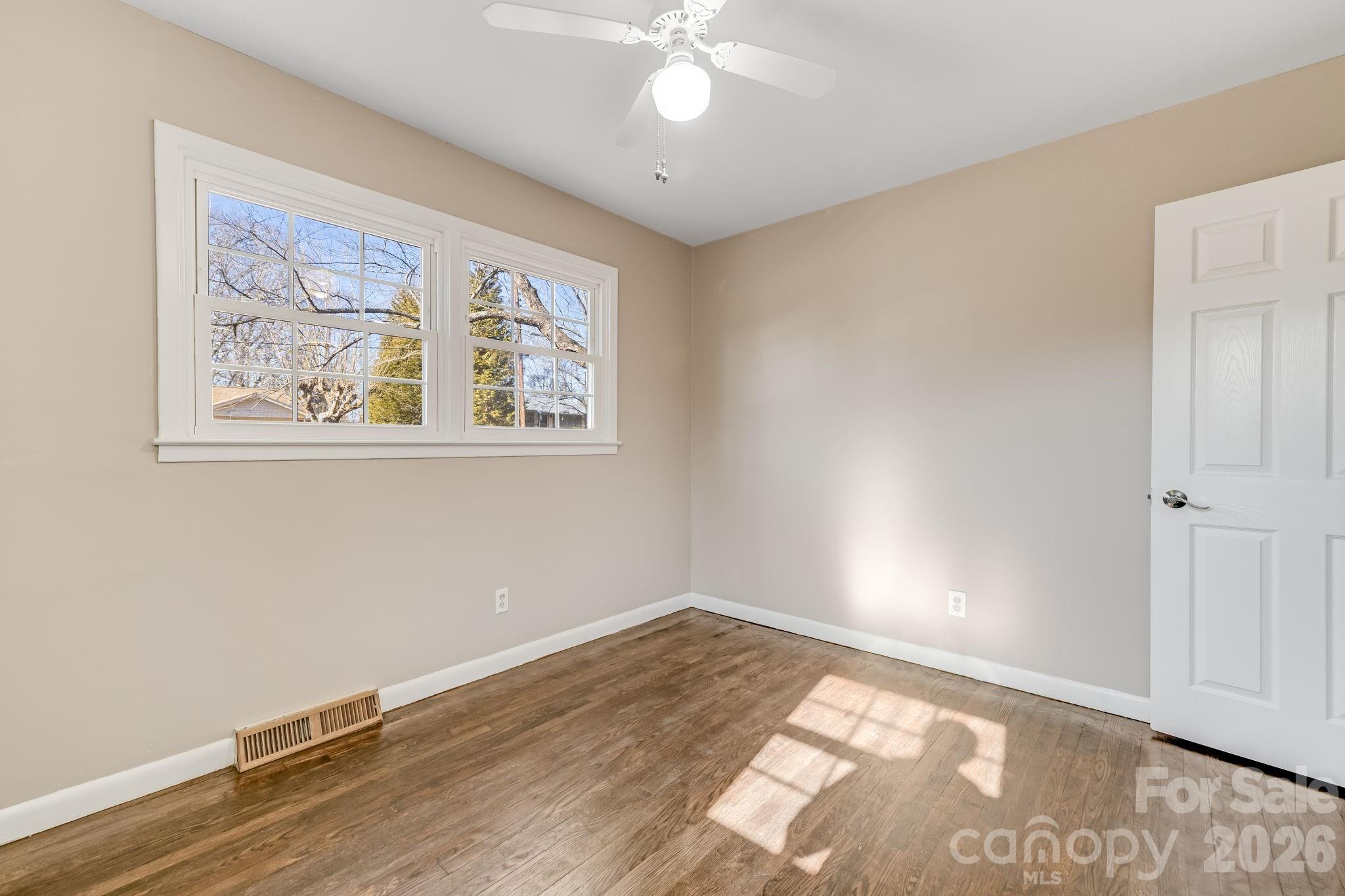 64 Pleasant Ridge Drive Asheville NC 28805