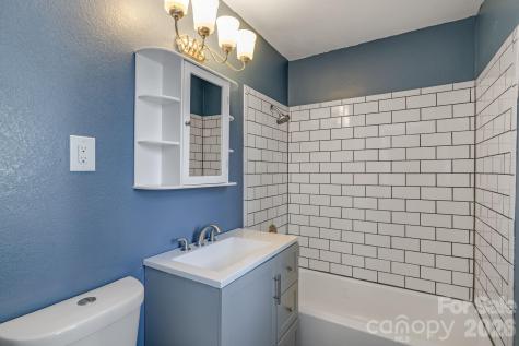 64 Pleasant Ridge Drive Asheville NC 28805