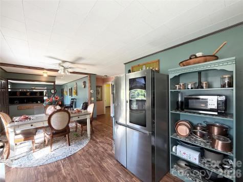 3162/3164/3168 Morganton Boulevard SW Lenoir NC 28645