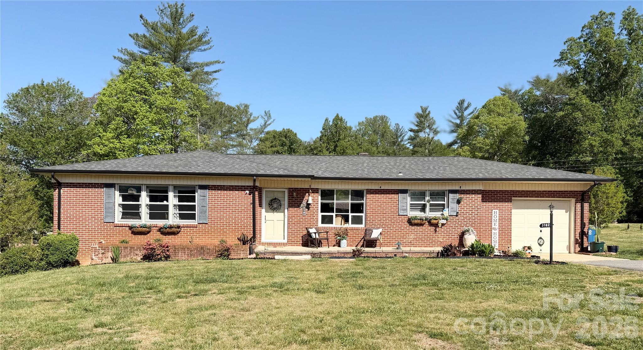 3162/3164/3168 Morganton Boulevard SW Lenoir NC 28645