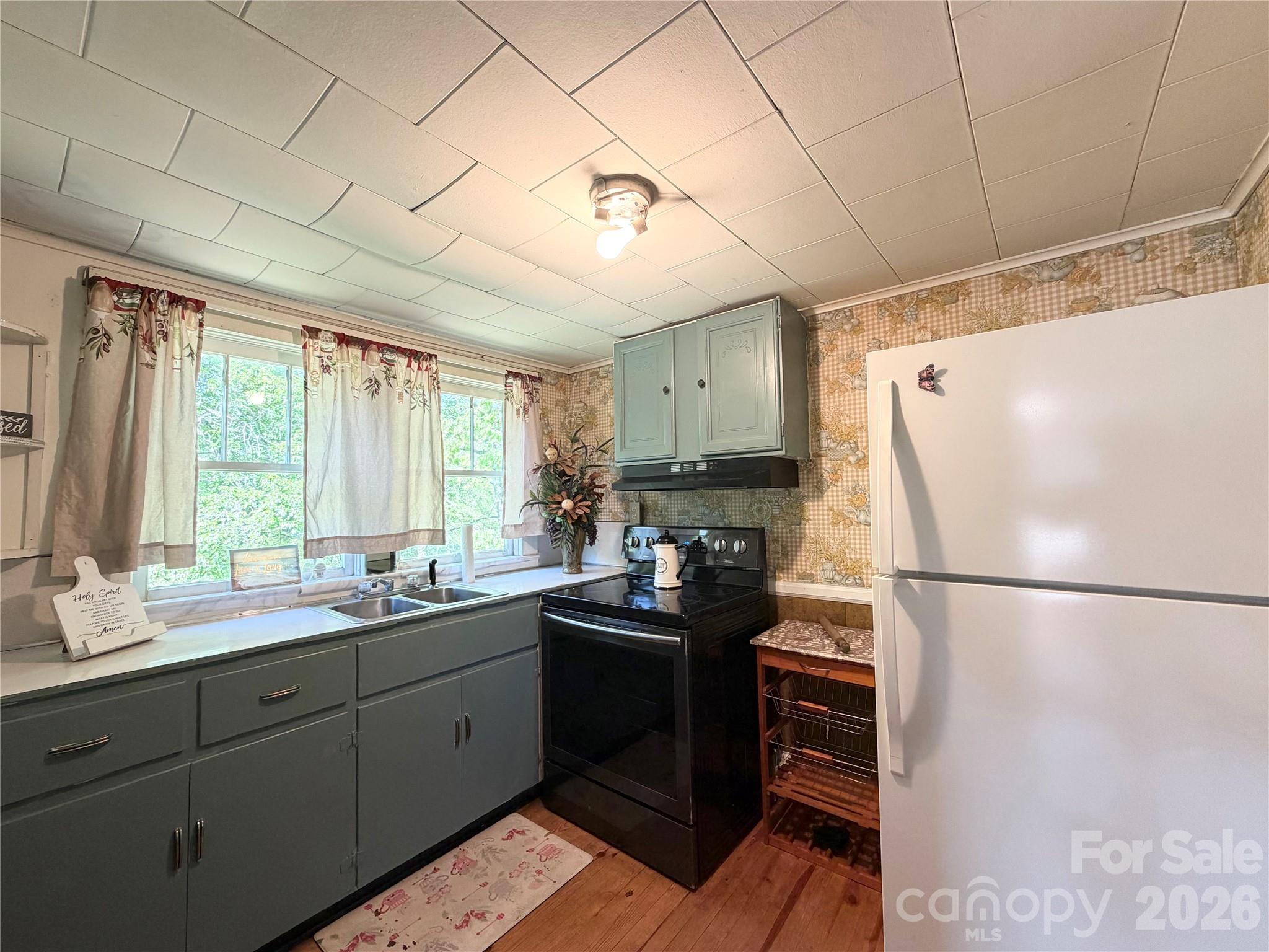 3162/3164/3168 Morganton Boulevard SW Lenoir NC 28645