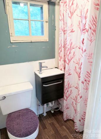 3162/3164/3168 Morganton Boulevard SW Lenoir NC 28645