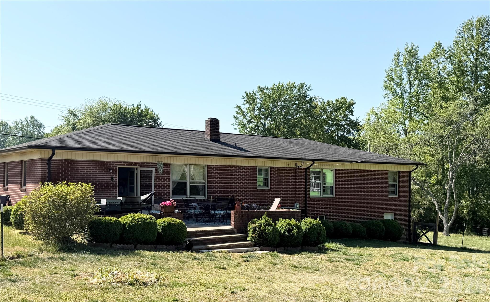 3162/3164/3168 Morganton Boulevard SW Lenoir NC 28645